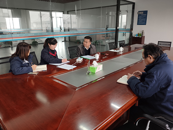 曹远才书记与平博pinnacle官方网站三鑫纪委委员谈话ps.jpg